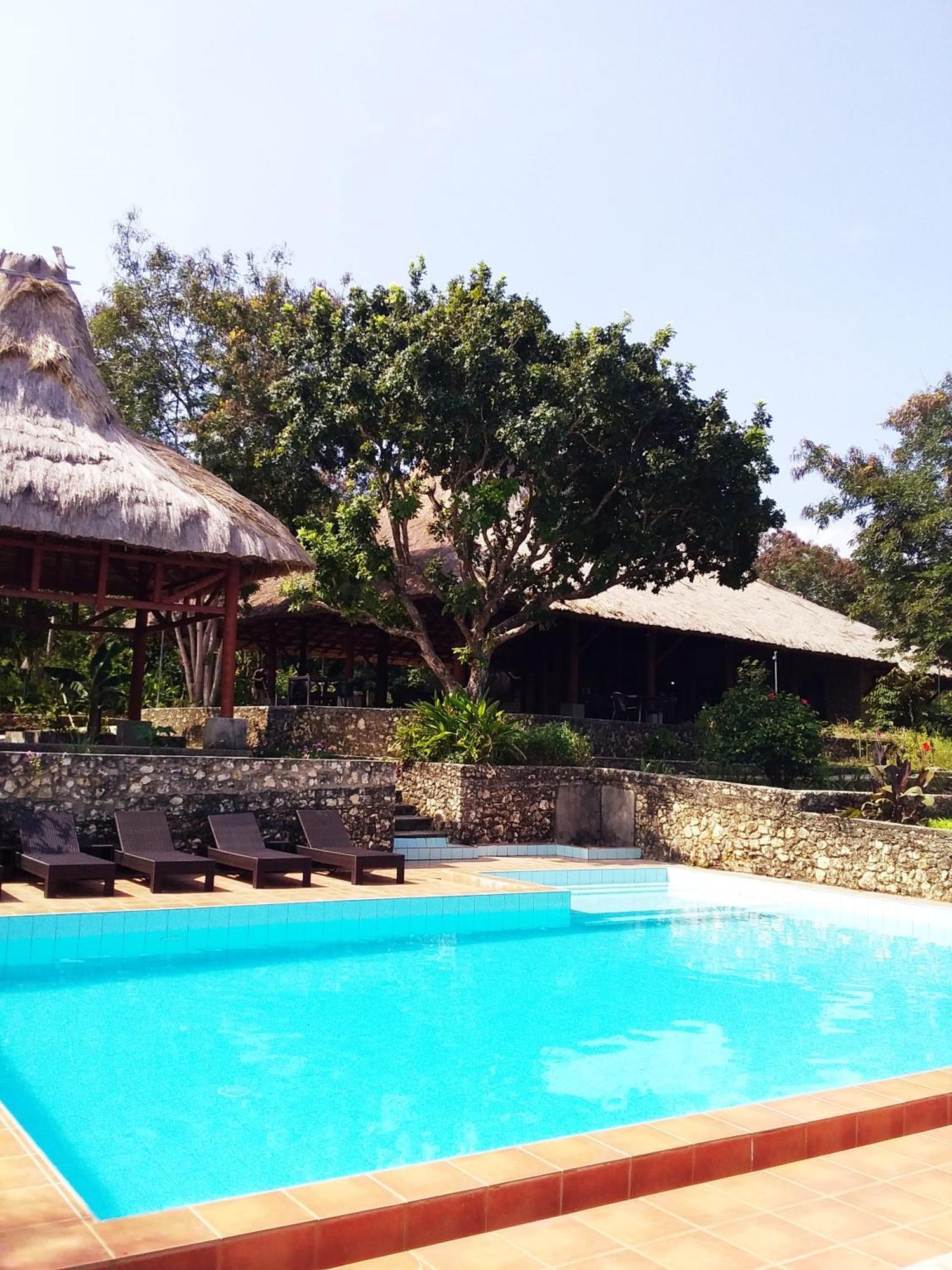 Sumba Nautil Resort Deke Exterior photo
